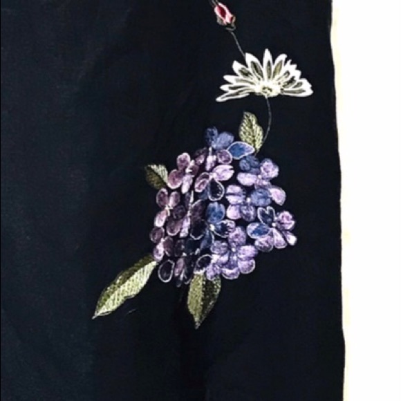 PLAZA SOUTH Embroidered Linen dress - Picture 7 of 13